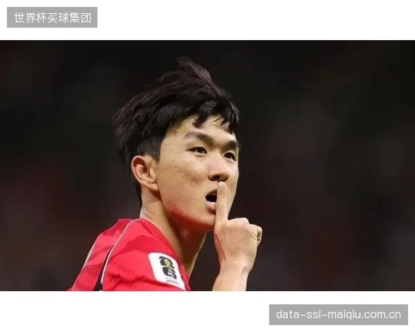旅欧中场双核黄仁范与黄喜灿的表现，将决定韩国队能否在中场对抗中不落下风。